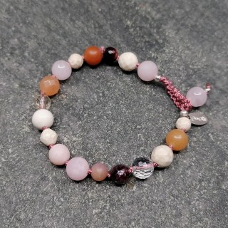 Edelstein Armband Rosé, handgeknüpft, gehäkelter Verschluss